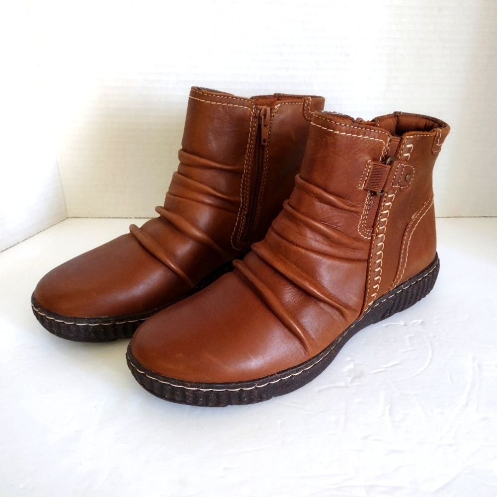 Clarks Caroline Orchid Leather Ankle Boots Women 8M